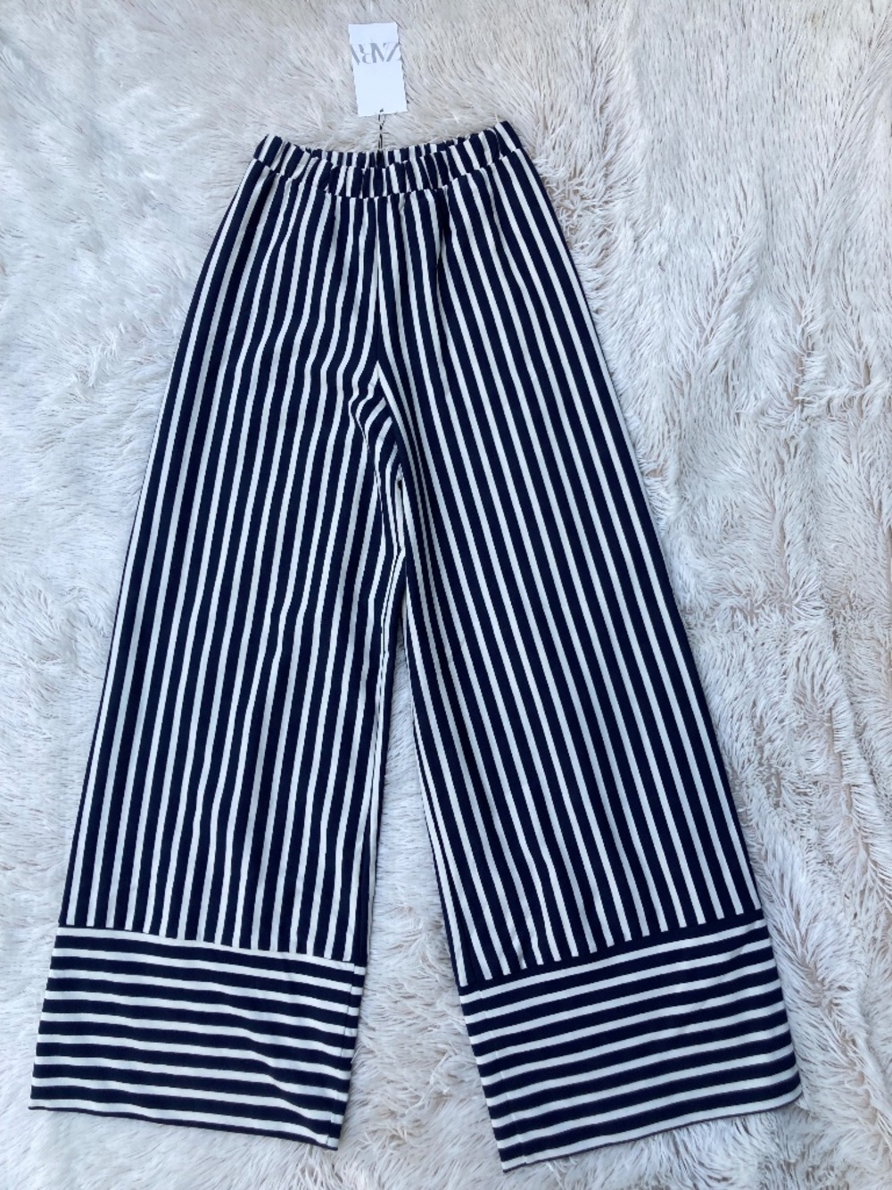 NWT ZARA pants Size Small
